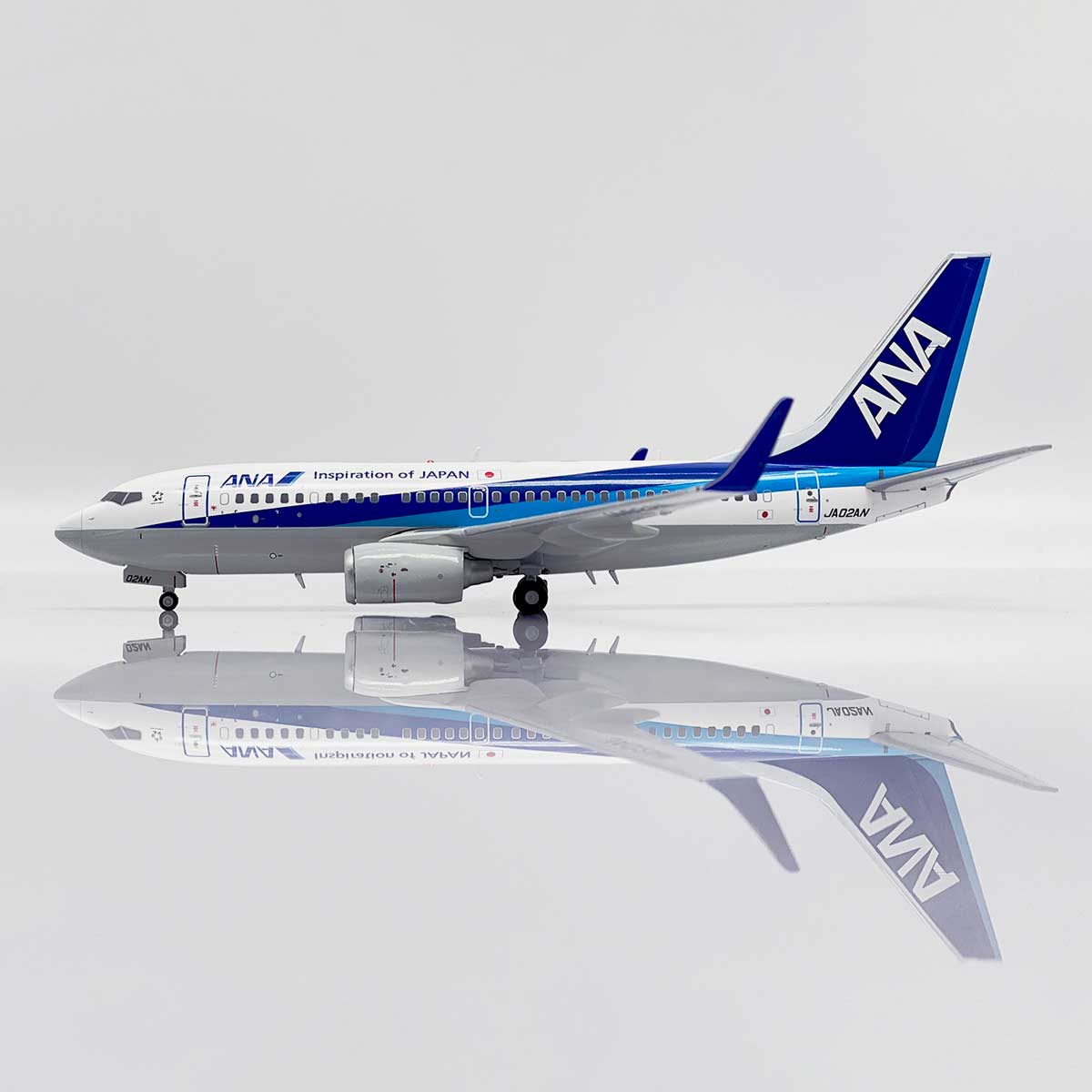 JC Wings X Aviationtag ANA Boeing 737 JA02AN Edition 1:200 Scale